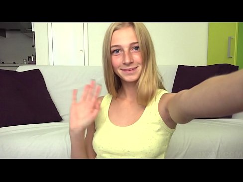 ❤️ Aspertuta nagoenean alferrak masturbatzen dut nire pussy arrosa Izorratu bideoa gugan ❤