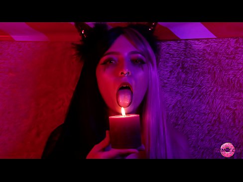 ❤️ Succubus Sexy-ren Pumada Sutsua Ahoa betetzearekin Izorratu bideoa gugan ❤